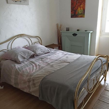 Ancienne Boulangerie Bed & Breakfast Saint-Sauveur-en-Puisaye Room photo
